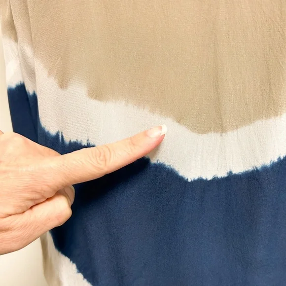 Joie Silk Tie Dye Sleeveless Scoop Neck Isidora Romper XS Ivory Beige Navy FLAWS - Picture 11 of 13